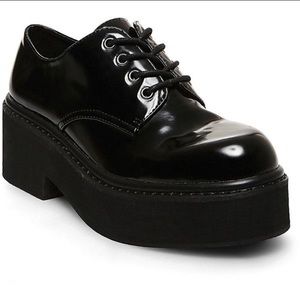 Steve Madden Lace shoe - black size 6 1/2